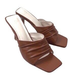 Halston Luanda Size 8.5 Tan Vegan Leather Heel Square Toe Slip On NEW Sandals